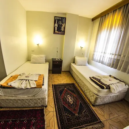 Paris Hotel 3*